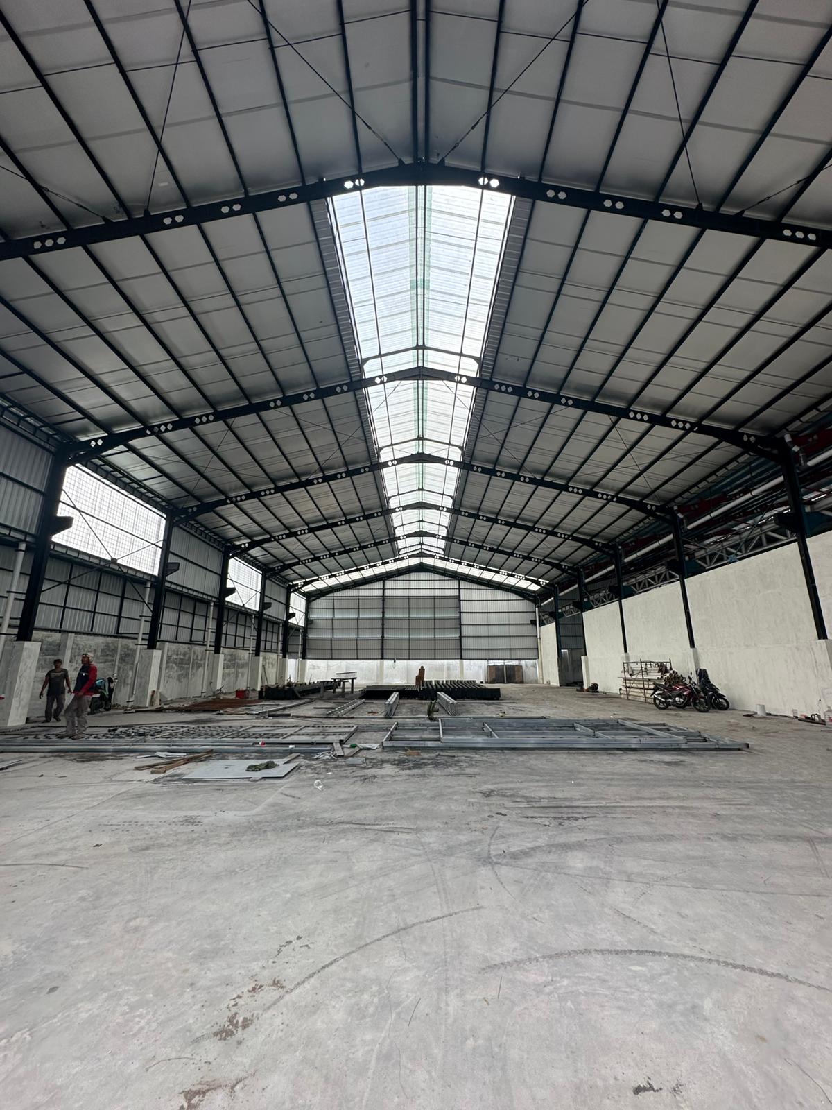 Gudang 1418m² dan 987m²